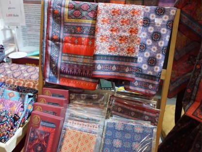จำหน่ายผ้าไหมไทยโบราณ - ร้านผ้าพิมพ์ลายอย่าง - ผ้าเสมา